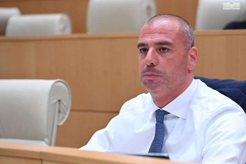 ლევან მაჭავარიანი: აგენტურულო ოპოზიციურო პარტიებო, მდიდარო NGO-ებო და ულტრამემარცხენე, ფსევდოლიბერალო აქტივისტებო, თქვენ ხართ საქართველოს მტრები! უკვე იმდენად ღია და დაუფარავია ქვეყნის არევასთან დაკავშირებული თქვენი ქმედებები, რომ თქვენივე მხარდამჭერების დიდი ნაწილიც კი აცნობიერებს, რომ საქართველოში მშვიდობისა და სტაბილურობის ერთადერთი გარანტი „ქართული ოცნებაა“, ბიძინა ივანიშვილის ხელმძღვანელობით