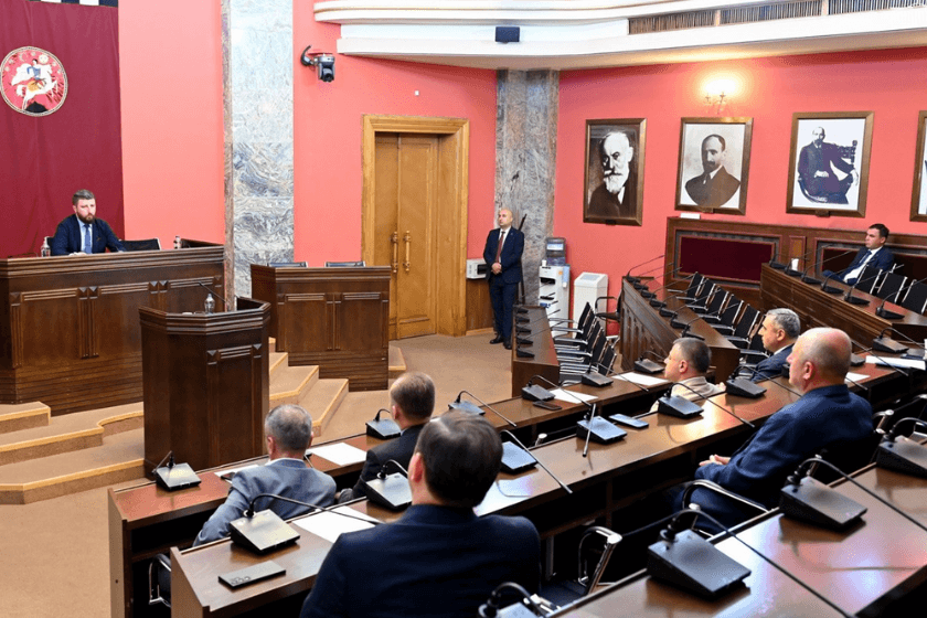 იურიდიულ საკითხთა კომიტეტმა უზენაესი სასამართლოს მოსამართლეობის კანდიდატის კანონმდებლობის მოთხოვნებთან შესაბამისობის დადგენის ხელშეწყობის მიზნით სამუშაო ჯგუფი შექმნა