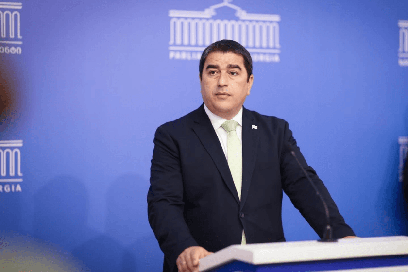შალვა პაპუაშვილი ირაკლი ღარიბაშვილის წერილზე: ვიცით ამ მეთოდებს ვინც იყენებს და წლებია შეჩვეულები ვართ, რომ ხდება სხვადასხვა ტრაგედიის გამოყენება - თვითმკვლელობა იქნება, თუ სხვა სახის ტრაგედია იმისთვის, რომ პოლიტიკური ინსინუაციები მოხდეს