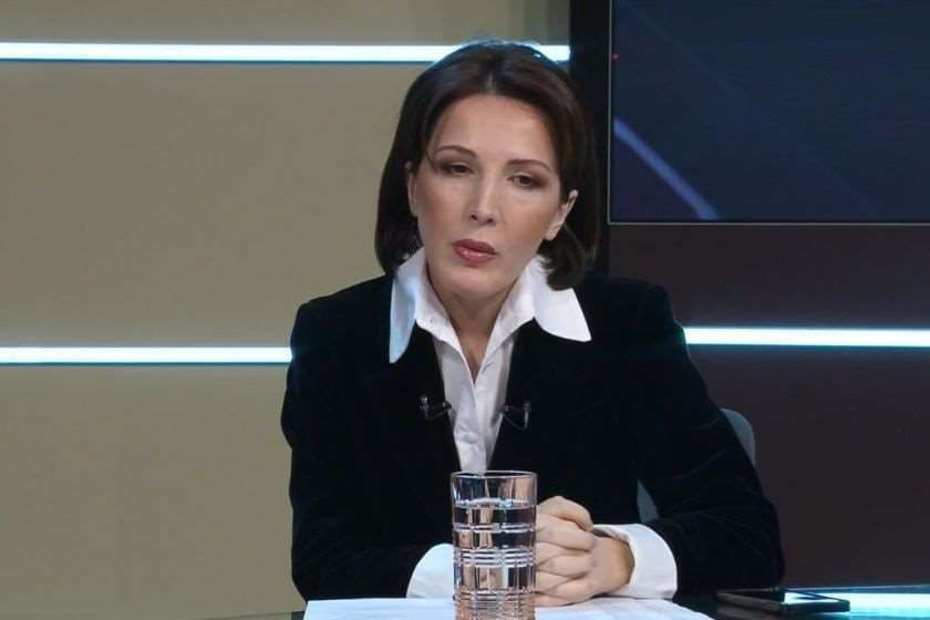 თამთა მეგრელიშვილი ელიზბარაშვილზე: პროკურატურის განცხადების საფუძველზე, მიმაჩნია, რომ რესტორანში იარაღით უკან მიბრუნების ფაქტი მხოლოდ ყოფით კონფლიქტად ვერ შეფასდება. აღნიშნული გარემოებები ქმნის სამართლებრივ საფუძველს, რომ საქმე სისხლის სამართლის დანაშაულის ნიშნების ჭრილში შეფასდეს