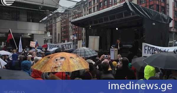 ბერლინში „რუსული სახლის“ დახურვა გააპროტესტეს