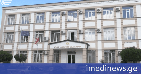 საჯარო სივრცეში შეურაცხყოფის გამო, მოქალაქე გორის რაიონულმა სასამართლომ სამართალდამრღვევად ცნო და სიტყვიერი გაფრთხილება მისცა