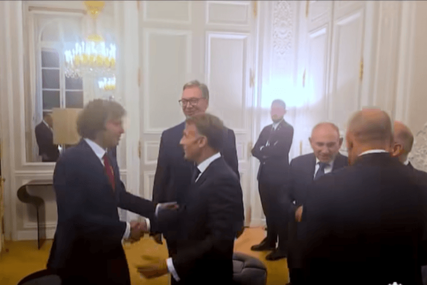 ირაკლი კობახიძე ელისეს სასახლეში, ემანუელ მაკრონის მიწვევით, ოფიციალურ მიღებას ესწრება. ვიდეო