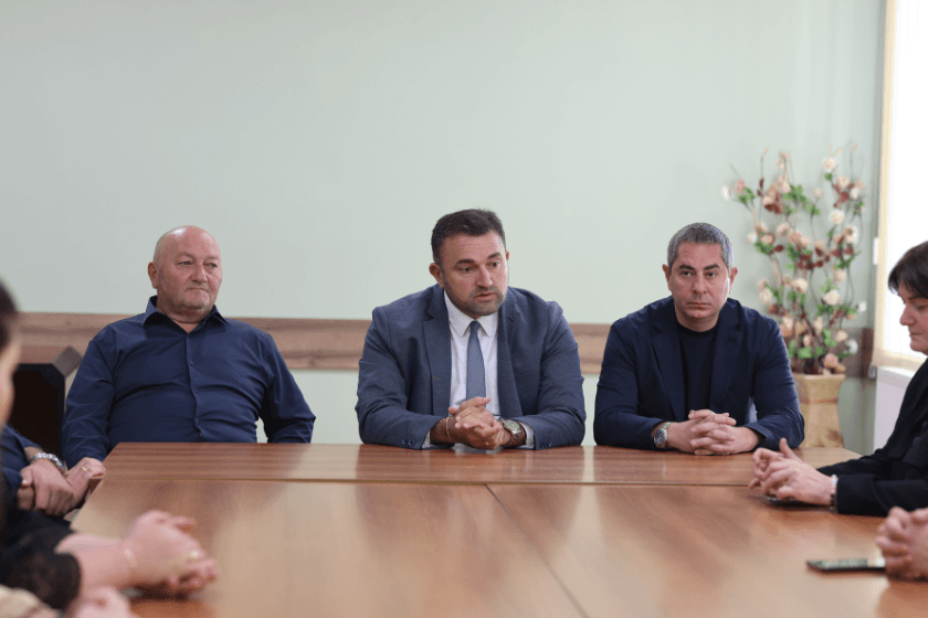 ცესკოს ხელმძღვანელი პირები ვანის საოლქო საარჩევნო კომისიის წარმომადგენლებს შეხვდნენ