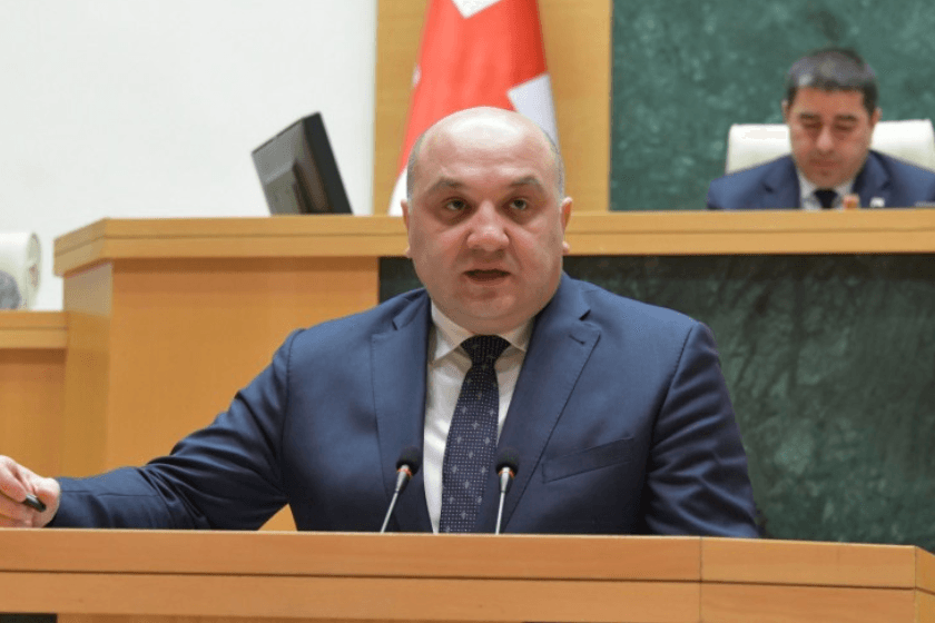 ალექსანდრე დარახველიძე: 2026 წლის 1 ოქტომბრამდე წყვილებს, რომლებიც იმყოფებიან ფიქციურ ქორწინებაში თუ განქორწინდებიან  სისხლის სამართლებრივი პასუხისმგებლობა არ დაეკისრებათ