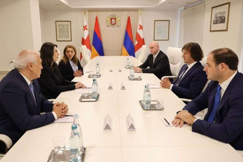 საქართველოს პრემიერ-მინისტრი სომხეთის  შინაგან საქმეთა მინისტრს შეხვდა