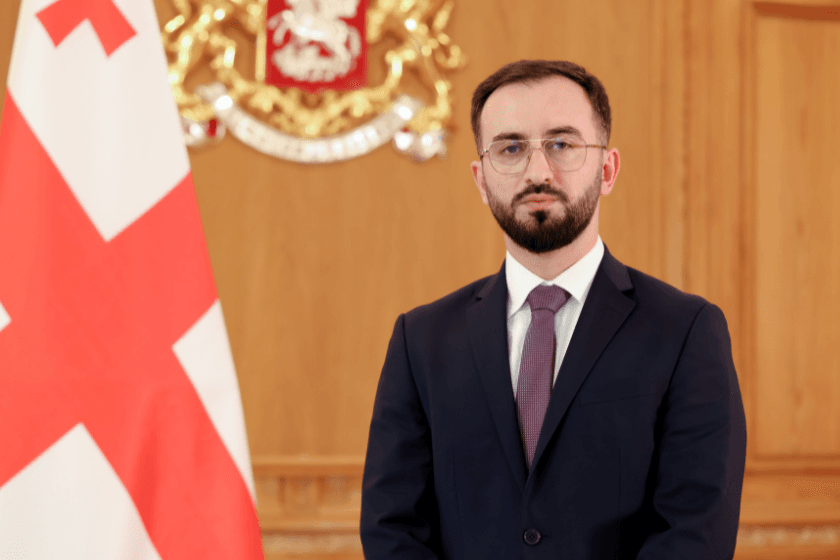 საქართველოს პრეზიდენტის ადმინისტრაციის უფროსად ლუკა ეხვაია დაინიშნა