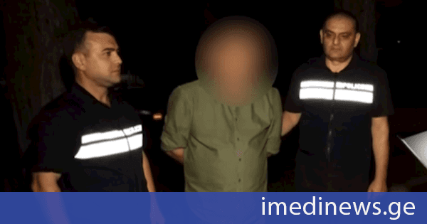 პოლიციამ ოჯახის წევრის მიმართ განხორციელებული მუქარის, იძულებისა და ცეცხლსასროლი იარაღის მართლსაწინააღმდეგო შეძენა-შენახვის ბრალდებით ერთი პირი დააკავა