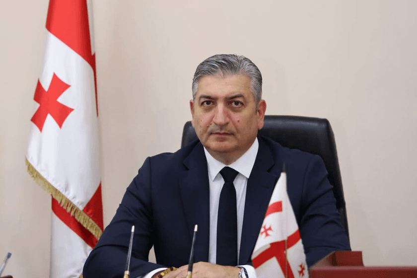 სამცხე-ჯავახეთის მხარის სახელმწიფო რწმუნებული იოსებ ალიბეგაშვილი პედაგოგებს, მოსწავლეებსა და მათ მშობლებს ახალი სასწავლო წლის დაწყებას ულოცავს