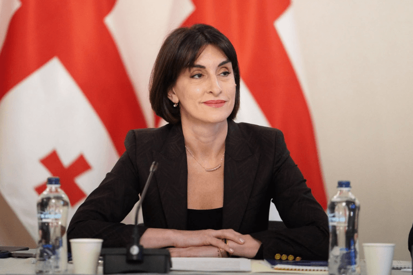 მაკა ბოჭორიშვილი: შუა დერეფანი მხოლოდ დერეფანი, მხოლოდ ფიზიკური მარშრუტი/ არ არის - ეს არის სივრცე, სადაც ყველაფერი ეს ერთად იყრის თავს