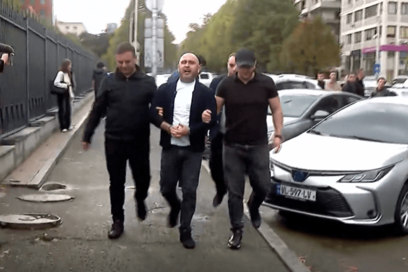 ოპოზიციაში დაპირისპირების მორიგი მიზეზი ამჯერად ლევან ხაბეიშვილის ციხიდან გამოგზავნილი წერილი გახდა. „ქრონიკის“ სიუჟეტი