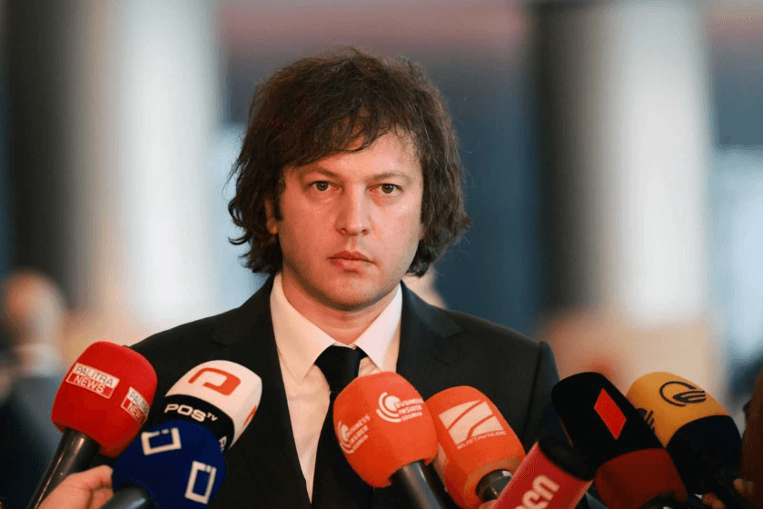 პრემიერი: გვქონდა გამოწვევები განათლების ინფრასტრუქტურის მიმართულებით, იმისათვის, რომ ვითარება გამოგვესწორებინა, მათ შორის ინსტიტუციური გადაწყვეტილებებიც მივიღეთ, ინფრასტრუქტურის სამინისტრო განათლების სამინისტროსთან ერთად მაქსიმალურ ტემპში უზრუნველყოფს სკოლების მშენებლობას და რეაბილიტაციას