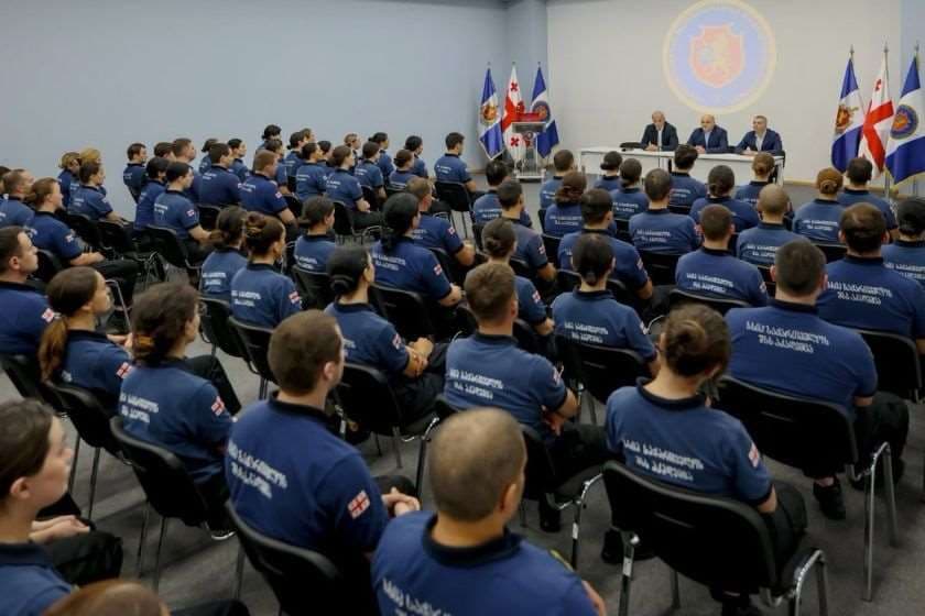 ალექსანდრე დარახველიძე საზოგადოებრივი უსაფრთხოებისა და პოლიციის აკადემიის გამომძიებელთა და პოლიციელთა საბაზისო მომზადების სპეციალური პროფესიული საგანმანათლებლო პროგრამის მსმენელებს შეხვდა
