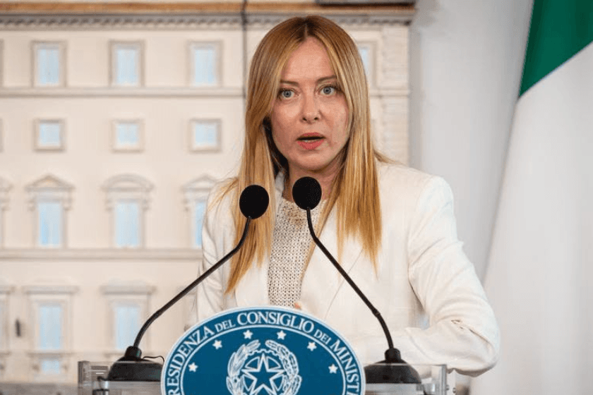 იტალიის მთავრობა სკოლებში ბურკისა და ნიქაბის ტარების აკრძალვას გეგმავს