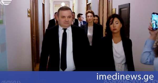 რა სტრატეგია აქვს ოპოზიციას 2028 წლისთვის - მმართველი გუნდი დარწმუნებულია, რომ ოპოზიციურ ფლანგზე გადალაგების ახალი სქემა შემუშავდება. „ქრონიკის“ სიუჟეტი