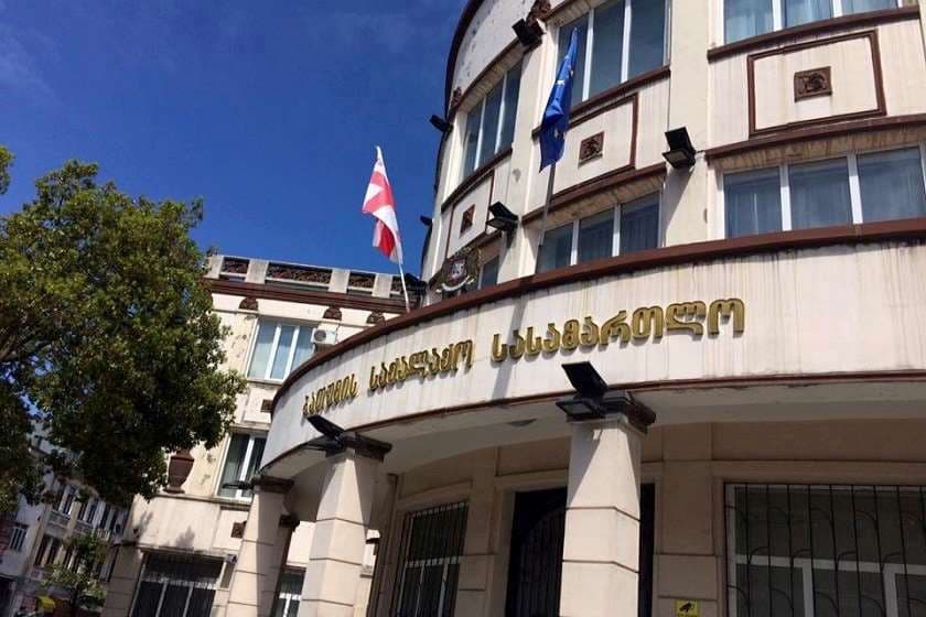 სიტყვიერი შეურაცხყოფის საქმეზე ბათუმის საქალაქო სასამართლომ გოჩა ქოქოლაძის საქმე განიხილა