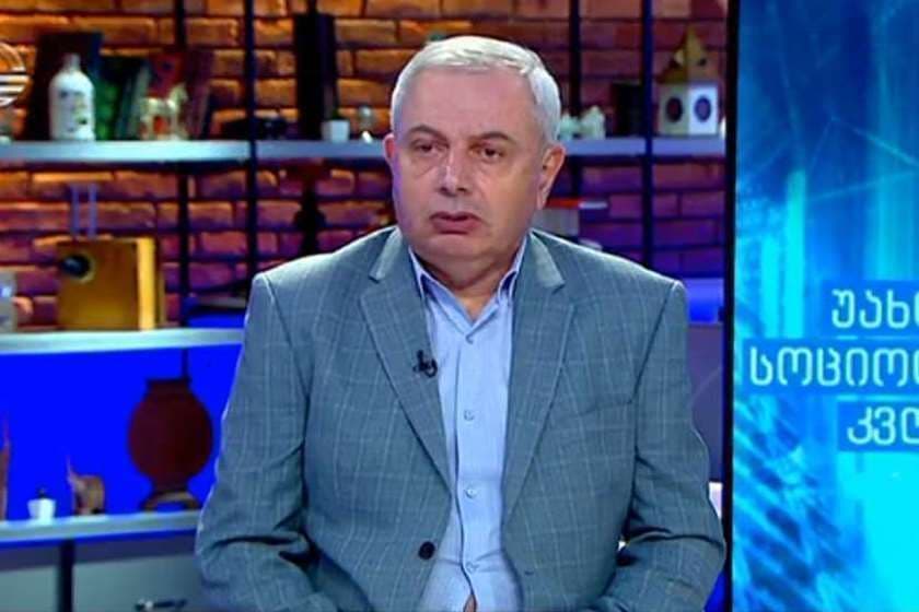 ზაალ ანჯაფარიძე „ნაცმოძრაობას“:  მაინც რის აღნიშვნა გინდათ 1 ოქტომბერს? თქვენი ბელადის სრული ფიასკოსი, თუ როგორ მიატოვა სააკაშვილი 1 ოქტომბერს სულ მარტოდ, როგორც „მეფე ლირი“, მისმა პარტიამ და დასაკავებლად გაწირა?