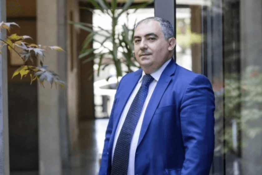 დავით რუსია: სებ-ის დღევანდელი გადაწყვეტილებით, გარკვეულწილად შემცირდება სესხების მომსახურების წნეხი, შემცირდება უმოქმედო სესხების მოცულობა და აუცილებლად გაიზრდება საბანკო კაპიტალის მდგრადობა
