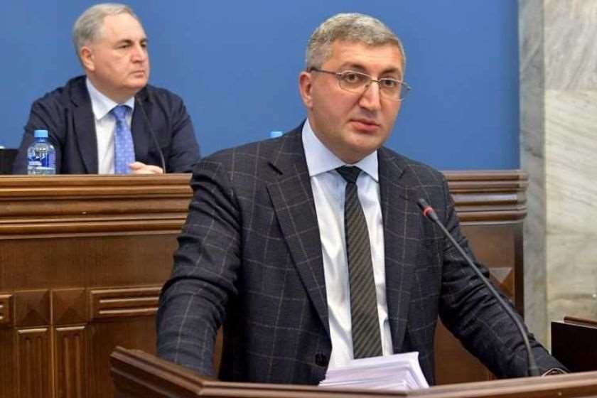 გიორგი კაკაურიძე 2027 წლის ბიუჯეტის პროექტზე: 800 მლნ ლარზე მეტით გაზრდილია ჯანდაცვის მიმართულება, 400 მლნ ლარზე მეტით განათლების მიმართულება