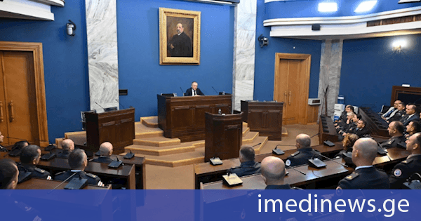 თენგიზ შარმანაშვილი თავდაცვის ძალების წვრთნებისა და სამხედრო განათლების სარდლობის სამეთაურო-საშტაბო კოლეჯის მსმენელებს შეხვდა