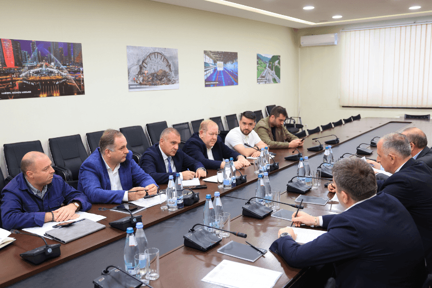 აჭარის მთავრობის თავმჯდომარის ზურაბ პატარაძის და მთავრობის წევრების მონაწილეობით, საქართველოს ინფრასტრუქტურის სამინისტროში სამუშაო შეხვედრა გაიმართა