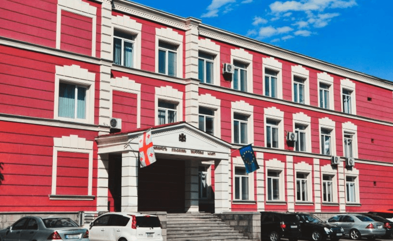 იუსტიციის უმაღლესი საბჭოს ტელეფონი და მეილი 2 თვეა არ მუშაობს - თორნიკე რაზმაძე