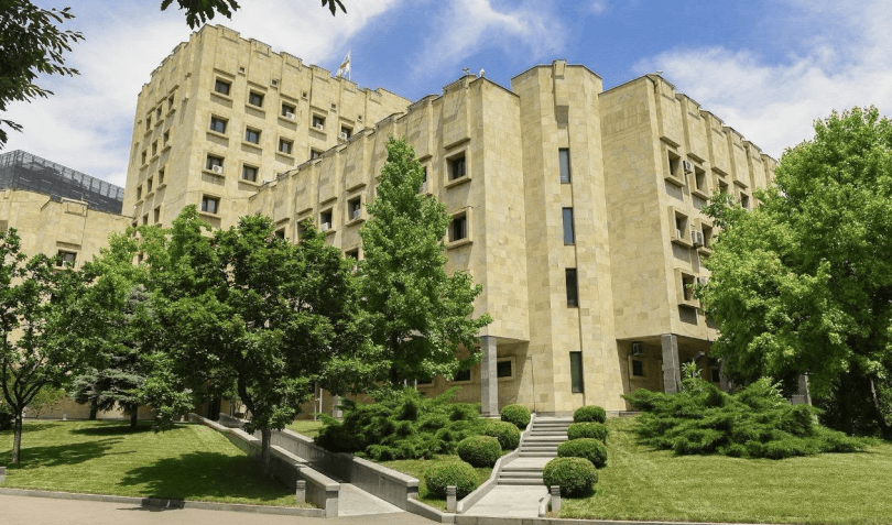 ალკოჰოლის ზემოქმედების ქვეშ ქვეითის დაღუპვისა და მიმალვისთვის ბრალდებულს 7,6 წლით პატიმრობა მიესაჯა