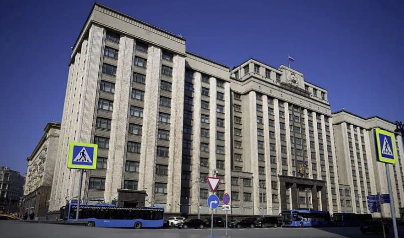 რუსეთი საზღვარგარეთ მყოფ თავის მოქალაქეებს "მოღალატეების" კანონით უფლებებს შეუზღუდავს