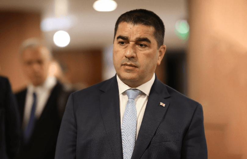 პაპუაშვილი: სააკაშვილმა, რომელიც საკუთარ მმართველობას ადარებდა აღმაშენებელს, დიდგორობას ომი წააგო