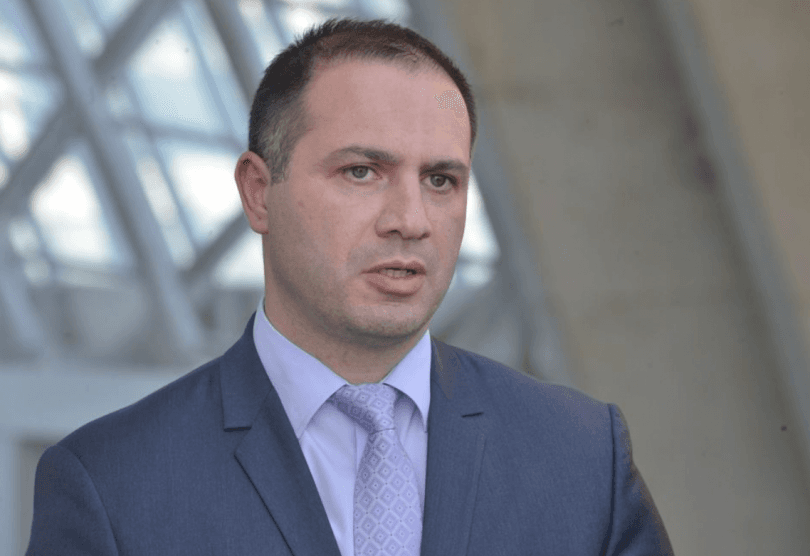 მიქანაძე: არაა სავალდებულო სკოლის ფორმები ჩვენგან შეიძინონ - შეუძლიათ გამოიწერონ ან შეაკერინონ
