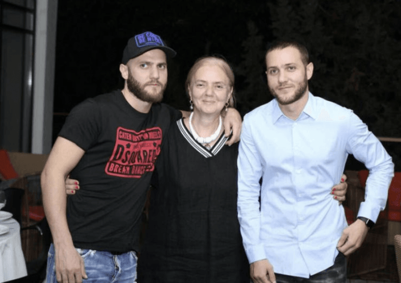 ფეიქრიშვილების დედა: წყარომ მითხრა, რომ ჩემს შვილთან, გიორგისთან საკანში ვატო ყიფიანი შევიდა