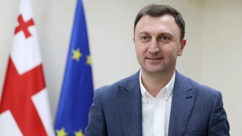 სააფთიაქო ნარკომანიის საქმეზე ბრალდებული ჯანდაცვის მინისტრის ექს-მოადგილეა - Netgazeti