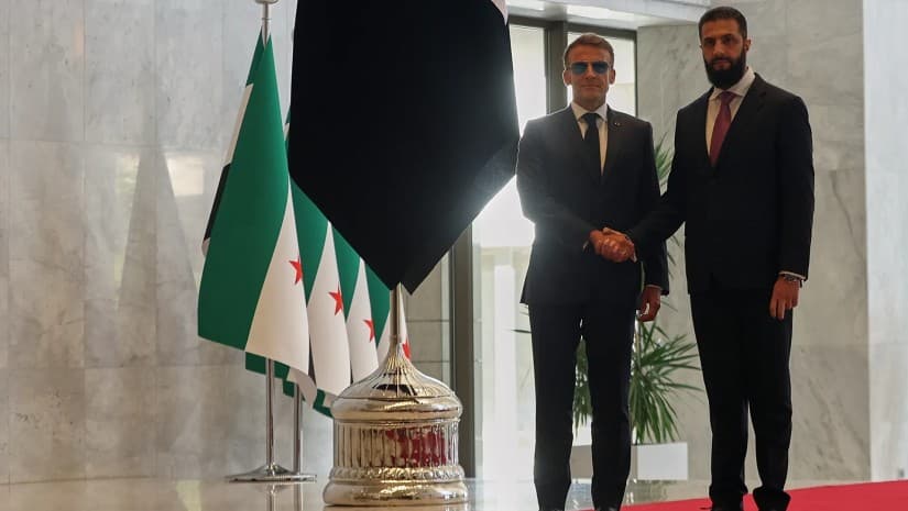 დამასკოში, მაკრონის ვიზიტის დროს, სასტუმროსთან აფეთქებები მოხდა - დაშავებულია 18 ადამიანი