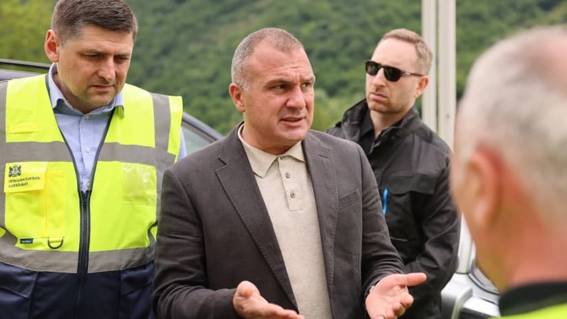 კომპანია, რომელმაც წერეთლის რეაბილიტაციაზე იმუშავა, ახლა ჟინვალი-ფასანაურის გზაზე მუშაობს - მინისტრმა მას ტემპის გაზრდისკენ მოუწოდა