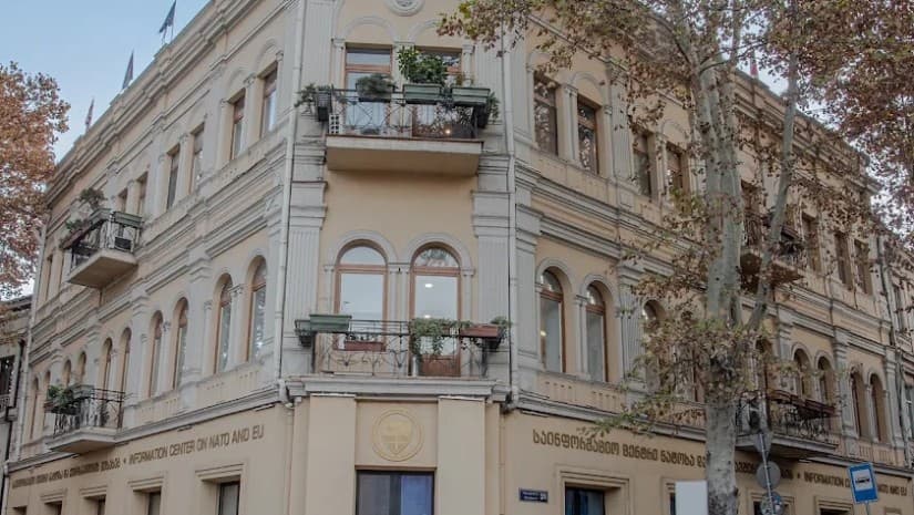 თავისუფლების მოედანზე, ნატოსა და EU-ს საინფორმაციო ცენტრის ყოფილ ოფისს მთავრობა ₾14 მილიონად ყიდის|პირობები