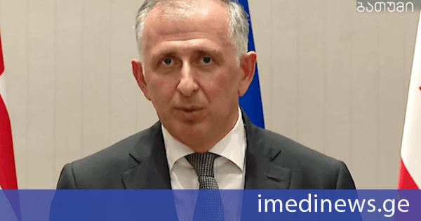 ზურაბ პატარაძე: მინდა მადლობა გადავუხადო პრემიერ-მინისტრს წარდგენისთვის, ბატონ სულხან თამაზაშვილს, გუნდის წევრებს და უმაღლესი საბჭოს თავმჯდომარეს. ეს არის ძალიან მნიშვნელოვანი პროცესი, რომელსაც ჩვენ შევეჭიდეთ