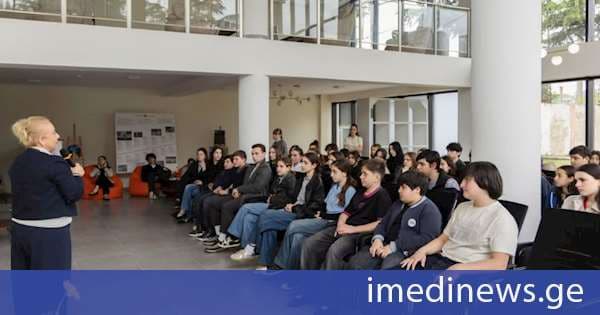 ზესტაფონში სკოლის მოსწავლეებთან ეკოსაგანმანათლებლო საკითხებზე საინფორმაციო შეხვედრა გაიმართა