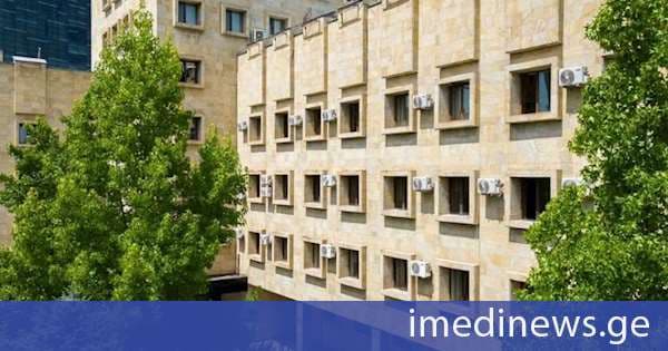 პროკურატურამ დიდი ოდენობით თანხის თაღლითურად დაუფლების, ყალბი დოკუმენტის დამზადების და გამოყენების ფაქტებზე ერთ პირს ბრალდება წარუდგინა