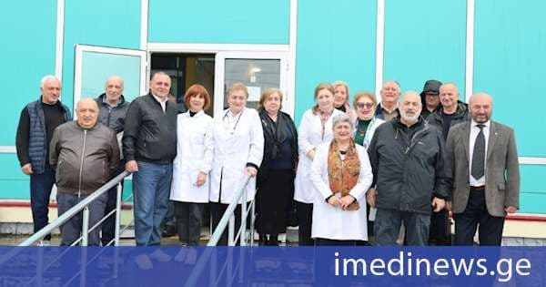 ვლადიმერ სანიკიძის სახელობის ომის ვეტერანთა კლინიკური ჰოსპიტლის ექიმებმა ზუგდიდში ვეტერანებისთვის უფასო სამედიცინო აქცია ჩაატარეს