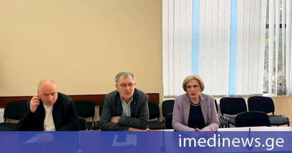 გრძელდება პოლიტიკური ჯგუფი „ხალხის ძალის“ წევრების შეხვედრები მუნიციპალიტეტების საკრებულოების ფრაქციების წარმომადგენლებთან