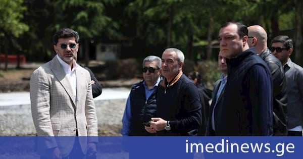 თბილისის მერი ნაძალადევის რაიონში სკვერის სარეაბილიტაციო სამუშაოებს გაეცნო