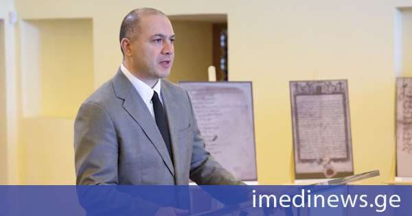 მიქანაძე: ერეკლე II ჩვენი ქვეყნის გამორჩეული ისტორიული ფიგურაა, რომელმაც მნიშვნელოვანი წვლილი შეიტანა სამშობლოს გაძლიერებასა და აღმშენებლობაში. დღევანდელი დღე სწორედ იმას ეძღვნება, რომ გავიხსენოთ ქართველი მეფის უდიდესი ღვაწლი