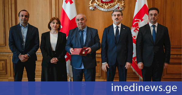 გეოლოგიის დარგში შეტანილი წვლილისთვის საქართველოს პრეზიდენტმა გარემოს ეროვნული სააგენტოს გეოლოგიის დეპარტამენტის უფროსი მერაბ გაფრინდაშვილი ღირსების მედლით დააჯილდოვა