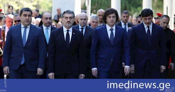 საქართველოს პრეზიდენტი მიხეილ ყაველაშვილი ვეტერანთა კულტურისა და დასვენების პარკში იმყოფებოდა, სადაც ხელისუფლების პირველ პირებთან ერთად ვეტერანებს ფაშიზმზე გამარჯვების დღე მიულოცა