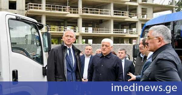 ზურაბ პატარაძე ქობულეთის მუნიციპალური სატრანსპორტო და სოციალური პროექტების მიმდინარეობას გაეცნო