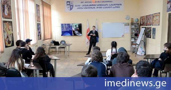პროკურატურის პროფესიული დღისადმი მიძღვნილი კვირეულის ფარგლებში პროკურორებმა თბილისის საჯარო სკოლების მოსწავლეებთან შეხვედრები გამართეს