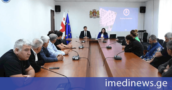 პროკურატურის პროფესიული დღისადმი მიძღვნილი კვირეულის ფარგლებში მარნეულის რაიონული პროკურატურის პროკურორებმა მოსახლეობასთან საინფორმაციო შეხვედრა გამართეს