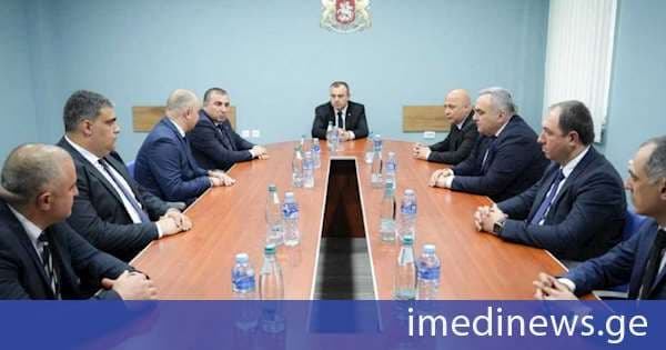 ფინანსთა სამინისტროს საგამოძიებო სამსახურის უფროსმა ლევან ხარაბაძემ შიდა ქართლისა და სამცხე-ჯავახეთის რეგიონული სამმართველოების თანამშრომლებთან სამუშაო შეხვედრები გამართა