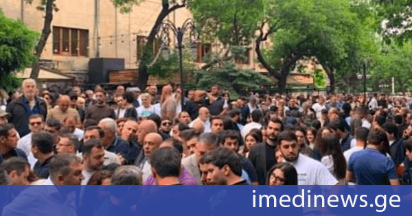 სომხეთის ცესკომ არჩევნების საბოლოო შედეგები აქციის ფონზე გამოაცხადა