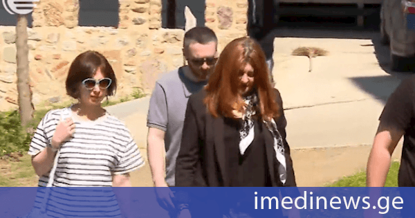 კახეთში პარტია „ახლის“ წევრების შეკრება იმართება. „ქრონიკის“ ინფორმაციით, განიხილავენ ალიანსიდან გასვლის გზებს, რადგან მიხეილ სააკაშვილთან დაპირისპირების გამო ალიანსმა ფუნქცია დაკარგა
